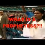 WHAT IS A PROPHETESS?!! #closedatbeak 🗣👩🏾🙅🏾‍♂️