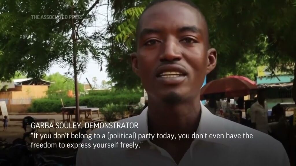 Niger ruling party HQ torched by coup supporters…