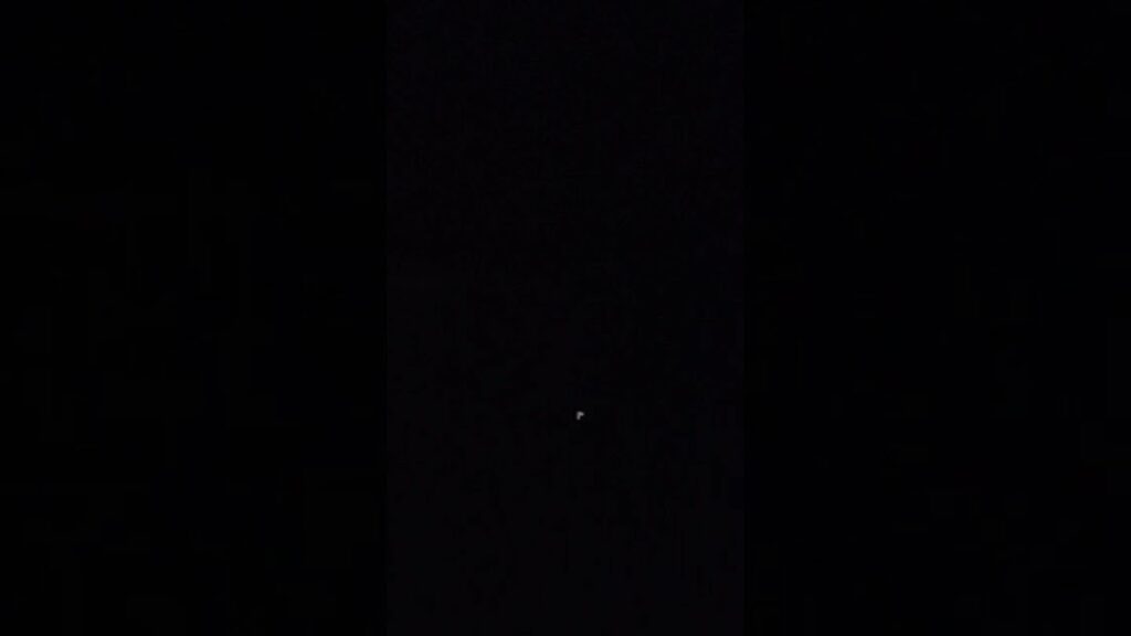 UFO(CHARIOT)🛸👀PASSES OVER THE HOUSE. THIS IS THE 7TH ONE TONIGHT…11/30/23