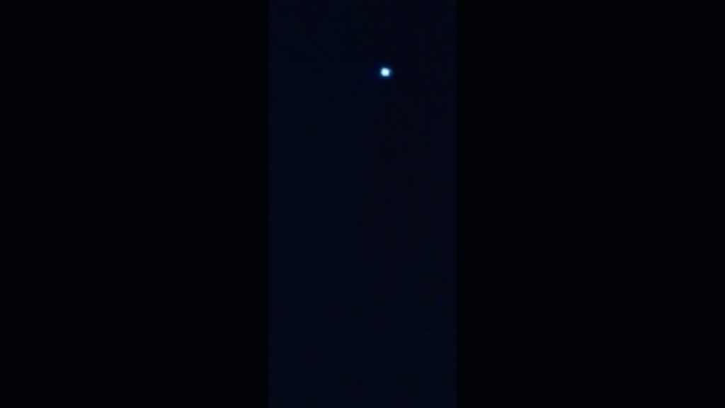 CHARIOT (UFO🛸) OVER THE HOUSE👀#UFO#spaceship