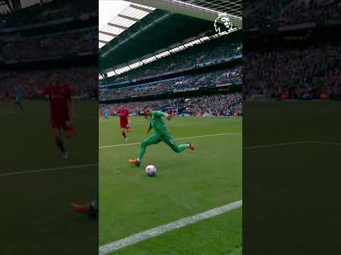 Super cool, super casual from Ederson #shorts