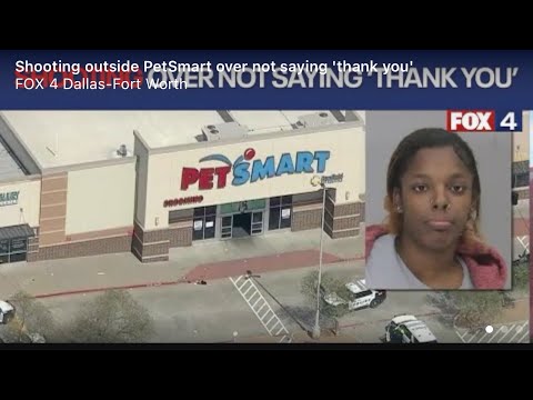 Black Woman Deleted For Holding The Door Open 🤦🏾♂️
