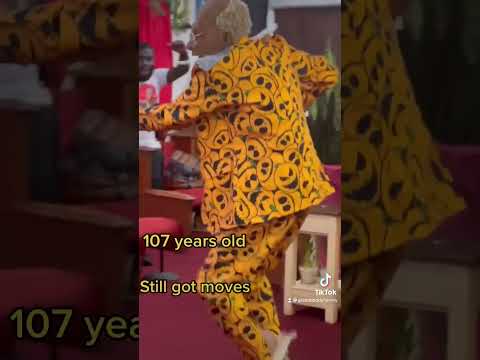 An old ass dancing demon 👿👿👿 🕺🏾🕺🏾🕺🏾