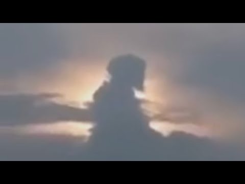 A man with Afro & Beard seen  in the clouds #TOKENS 🛸 ☁️🧔🏿‍♂️